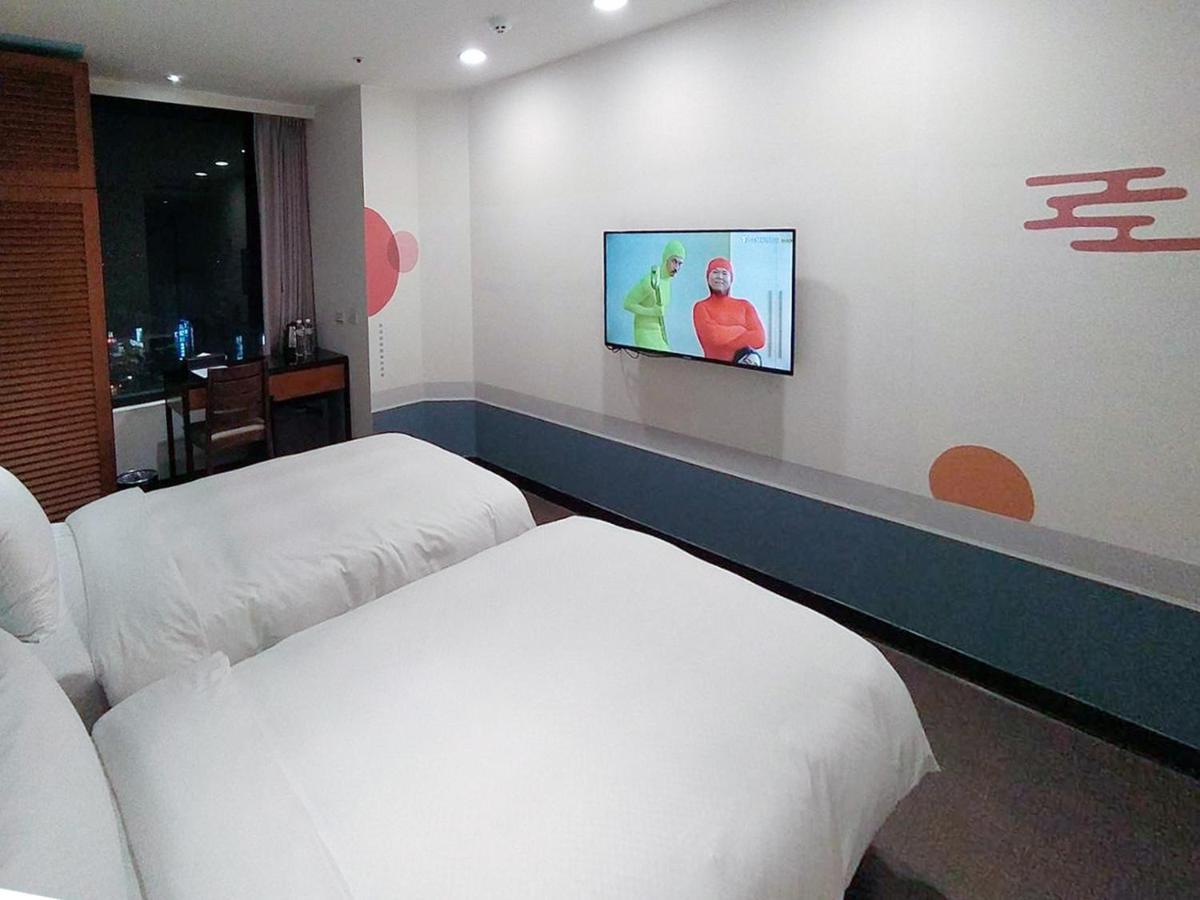 Hotel J Taoyuan Pingcsen Kültér fotó