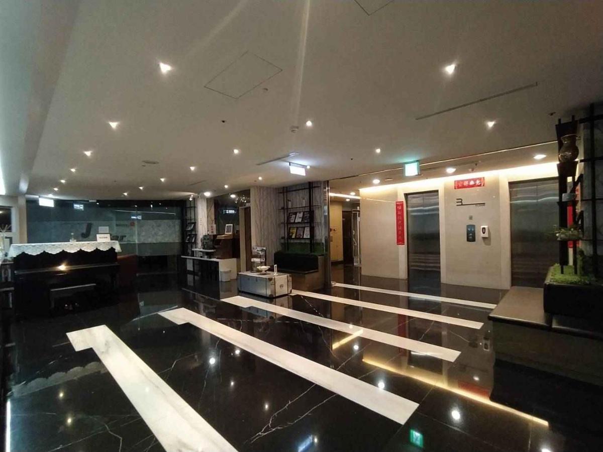 Hotel J Taoyuan Pingcsen Kültér fotó