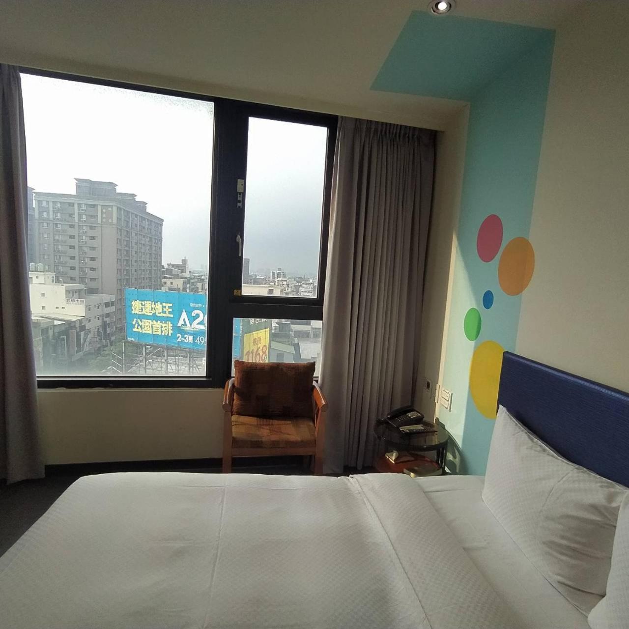 Hotel J Taoyuan Pingcsen Kültér fotó